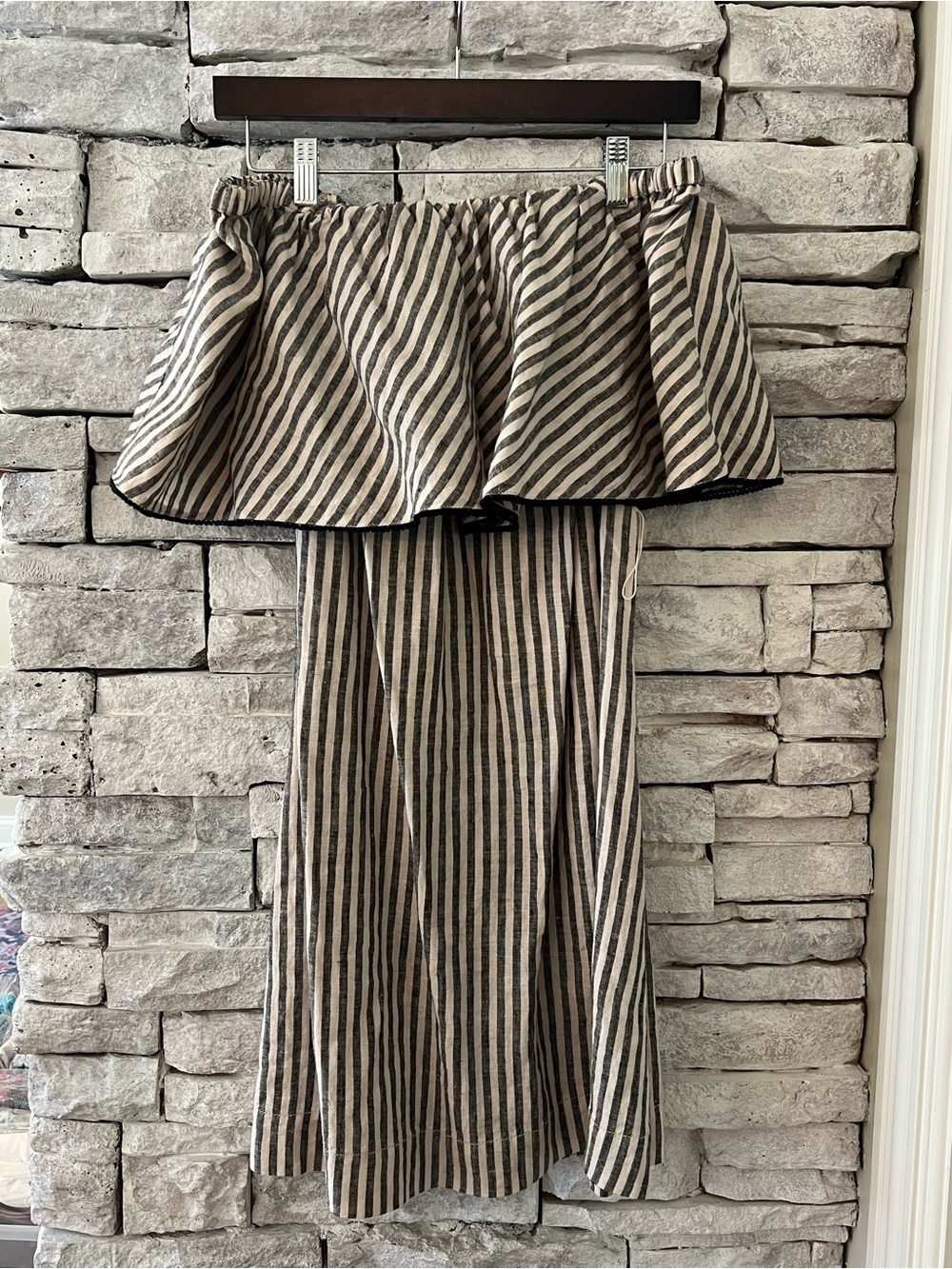 Trina Turk 100% Linen Restful Dress stripe of the shoulder resort women’s size S